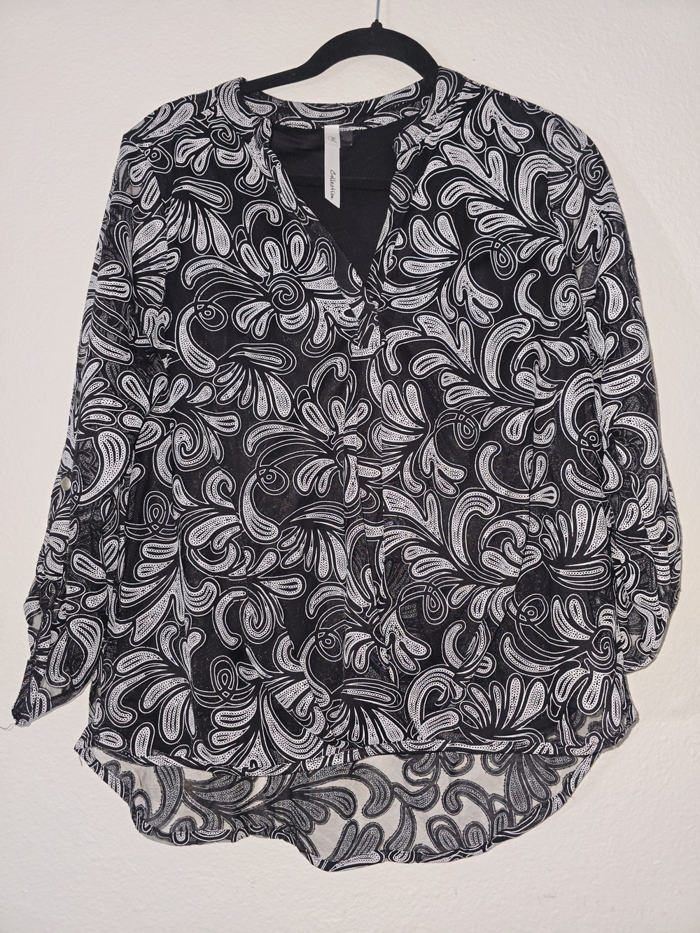 NY Collection Black & White Paisley Split-Neck Tunic